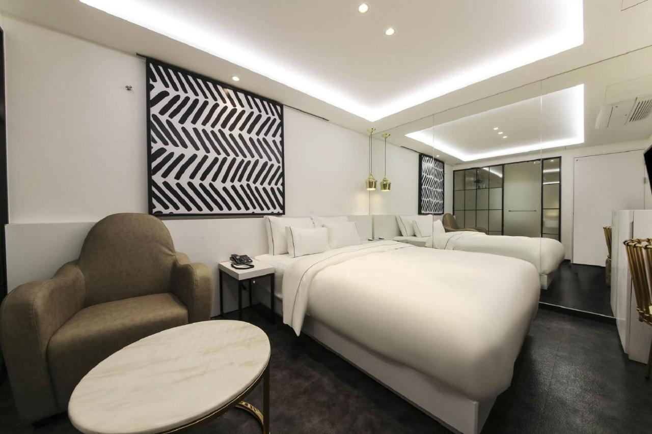 Forestar Hotel Sinchon Seul Esterno foto